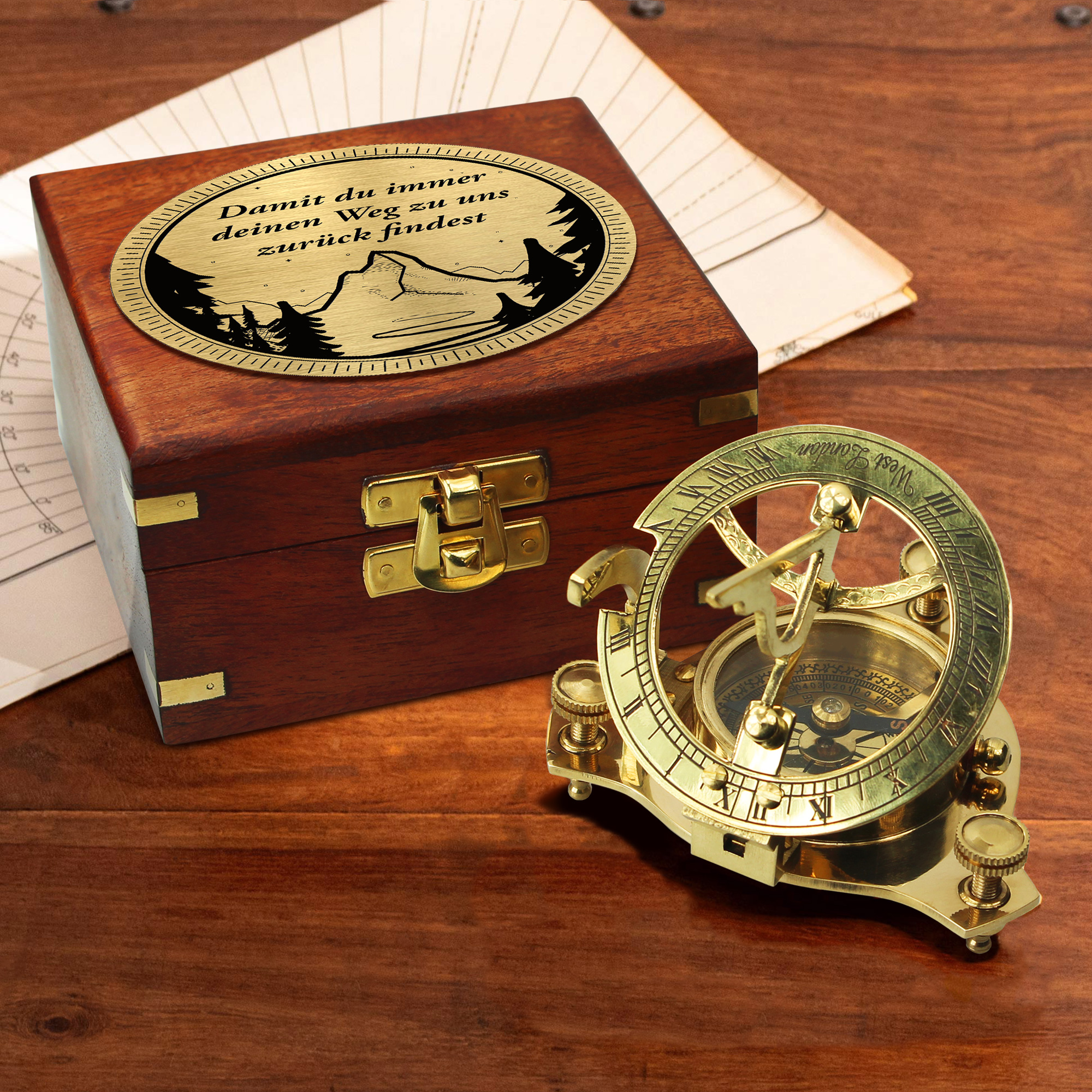 Kompass Sonnenuhr in Holzbox mit Gravur