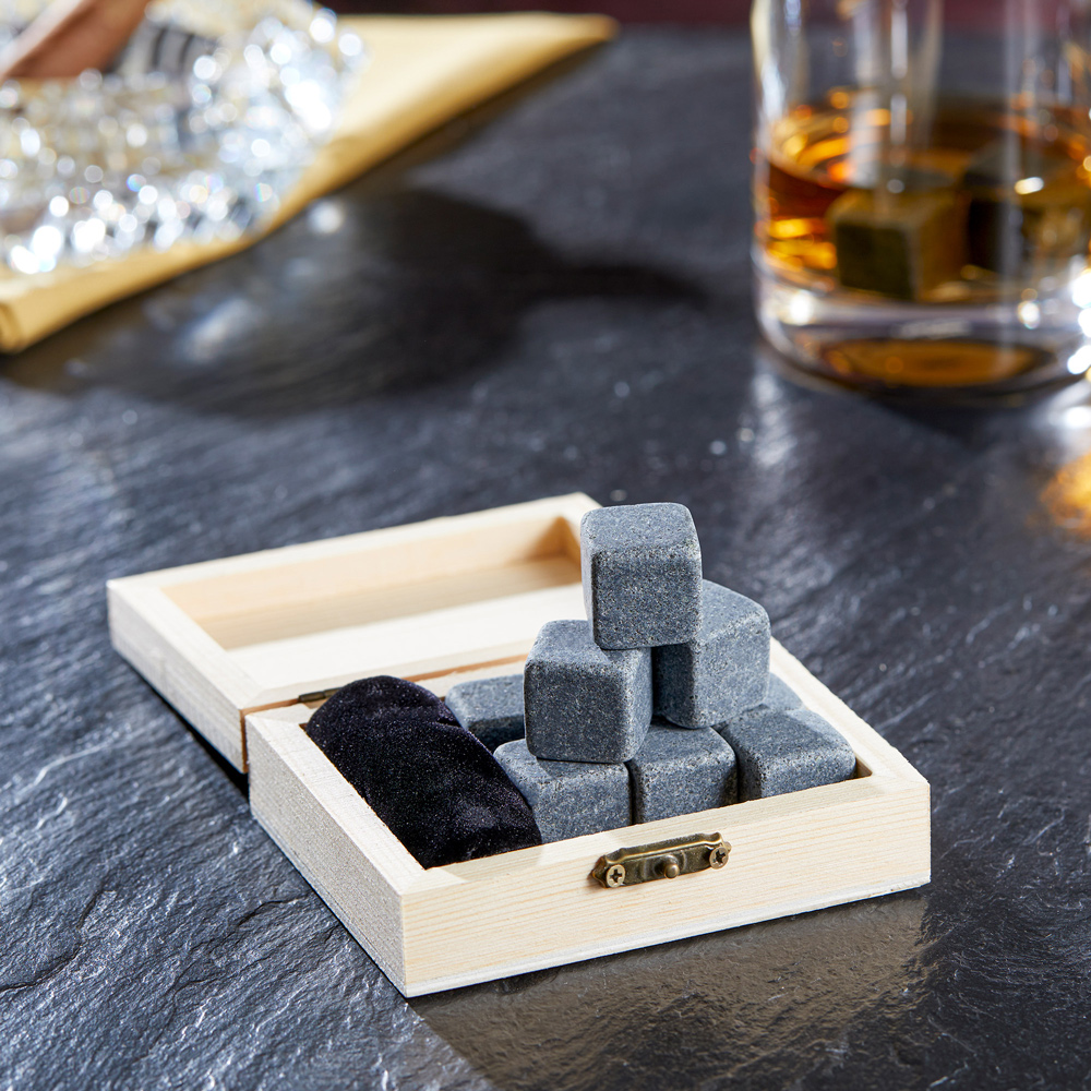 Whiskysteine in edler Holzbox mit Gravur - Genießer Elegant