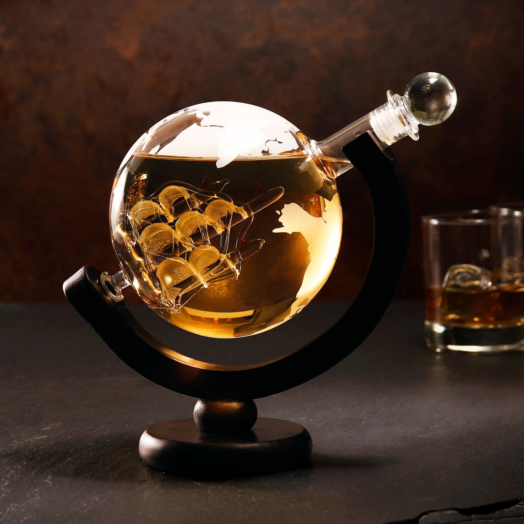 Whisky Karaffe Globus Design Whiskyflasche  - Onlineshop Gravado