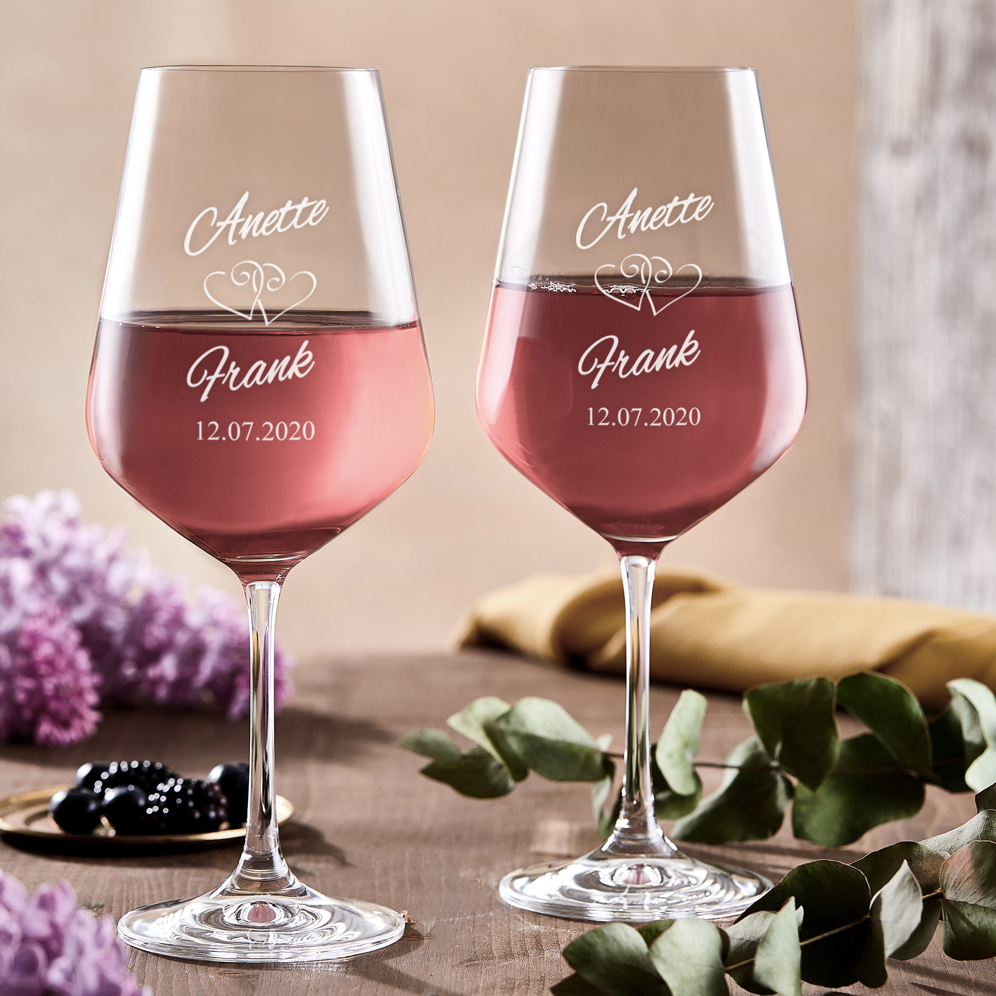 Weinglas mit Gravur Herzen - Personalisiert - 2er Set Weißweinglas