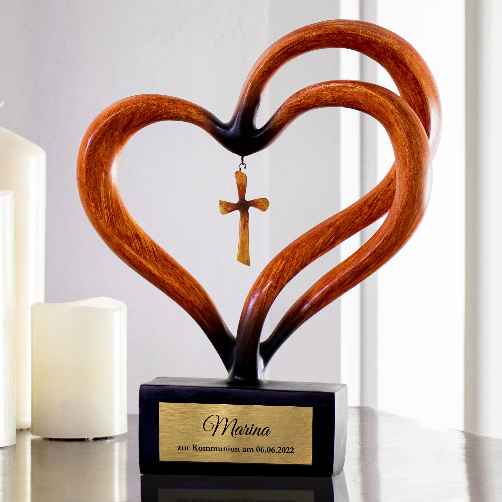 Personalisierte Holz Herz Skulptur zur Kommunion