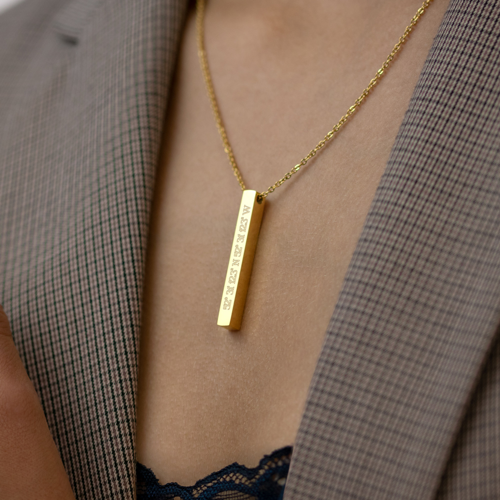 Kette mit Stabanhänger - Gravur Geokoordinaten - Gold - Personalisiert