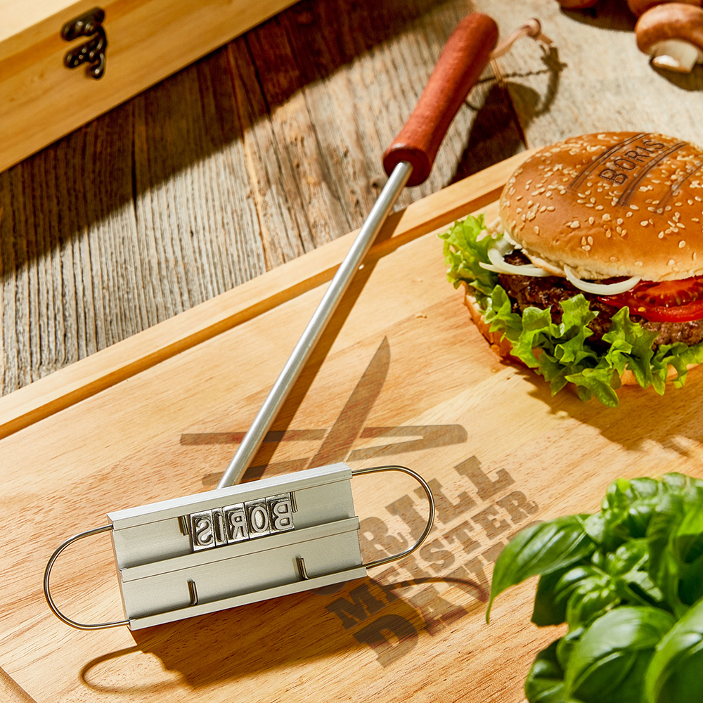 Grillset Grillbrandeisen und Schneidebrett Grillmeister Besteck  - Onlineshop Gravado