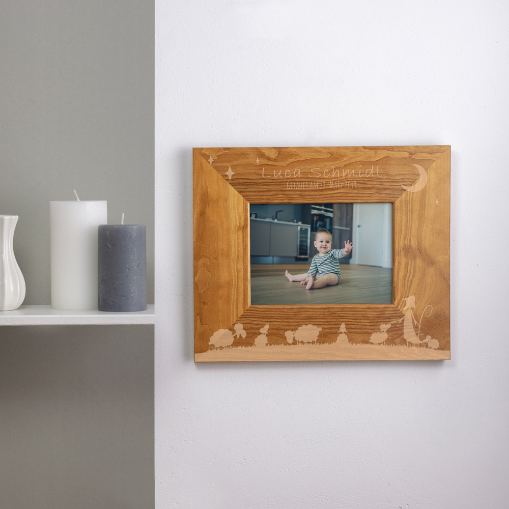 Bilderrahmen aus Holz mit Gravur zur Taufe Hirte Personalisiert  - Onlineshop Gravado