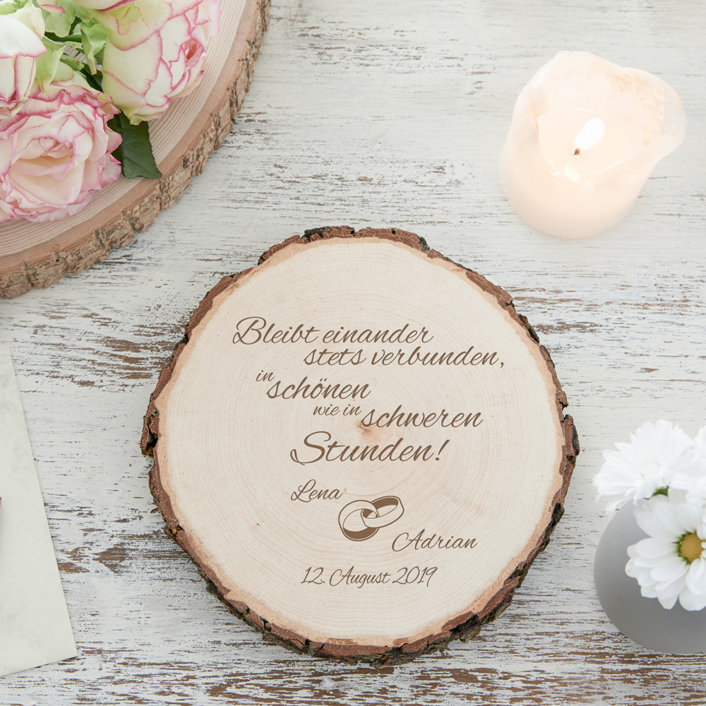 Baumscheibe mit Gravur zur Hochzeit mit Spruch Bleibt Einander