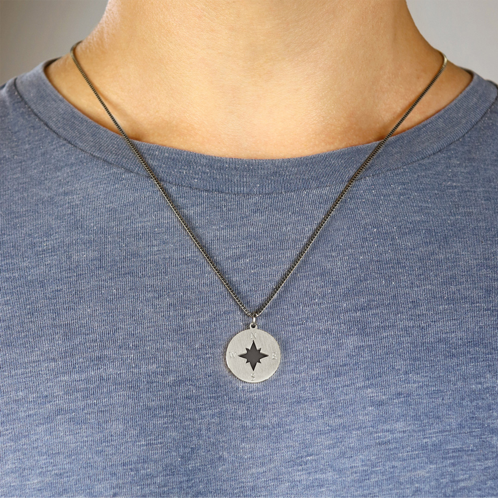 Halskette mit Gravur - Kompass und Geokoordinaten - Silber - Personalisiert