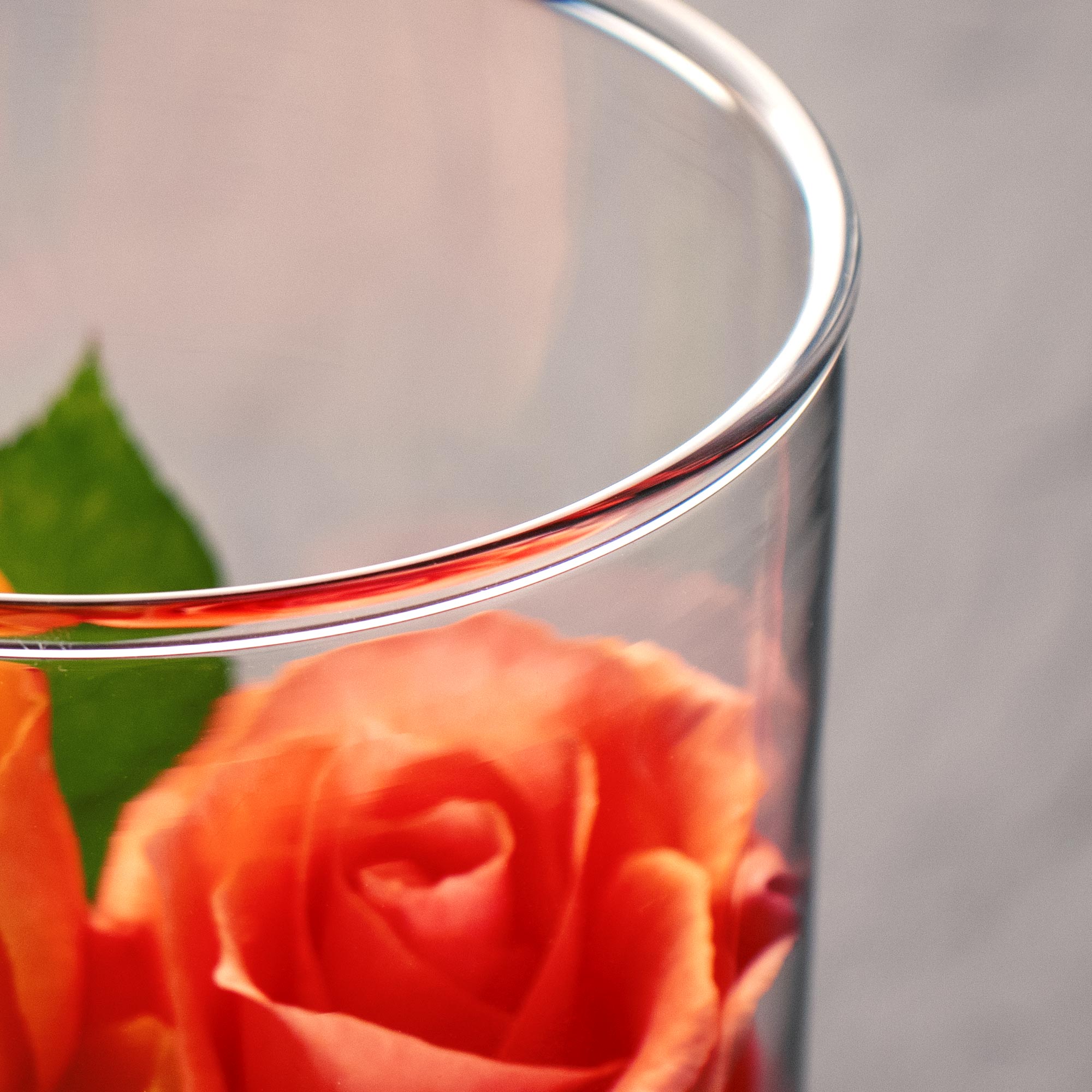 Runde Vase mit Gravur zur Hochzeit - Herzkreis mit Ringen