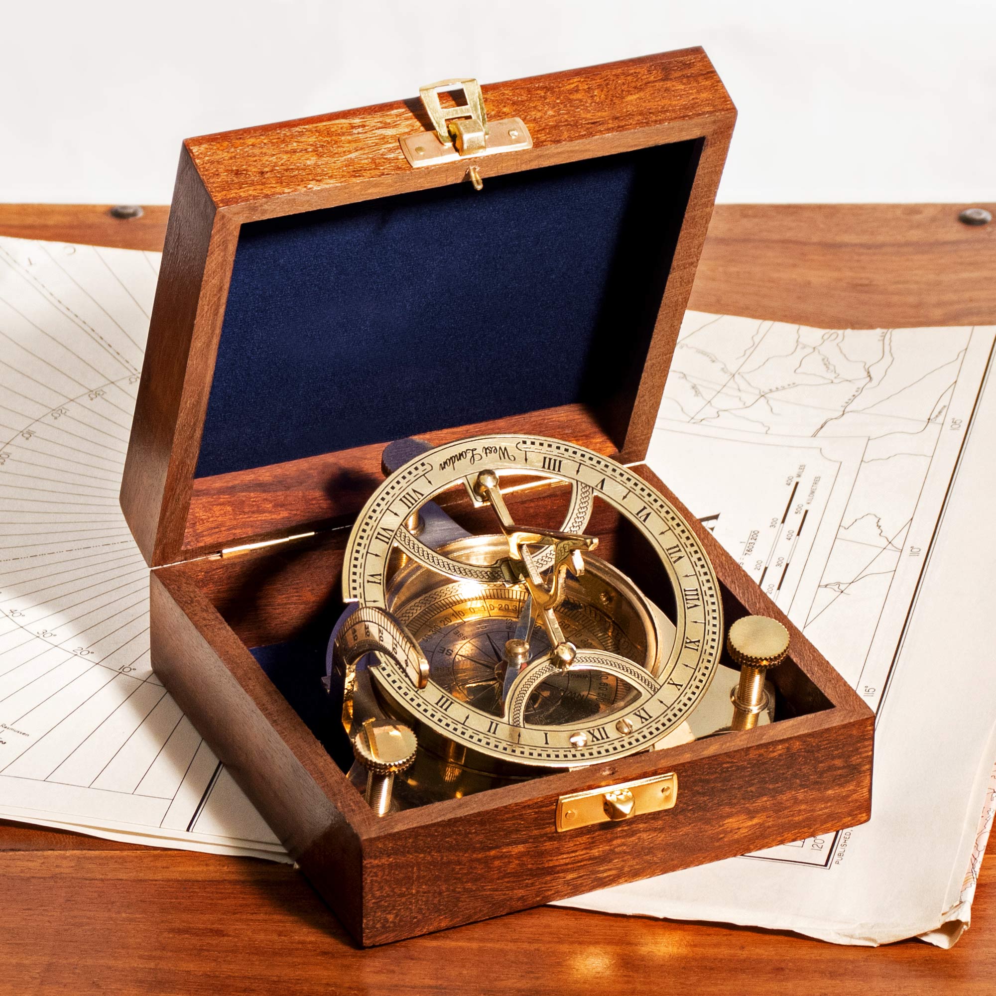 Kompass Sonnenuhr in Holzbox